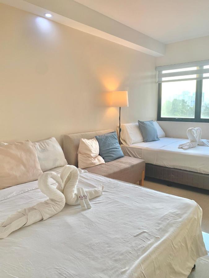 The Persimmon Studios Near Ayala And Sm City セブ市 エクステリア 写真