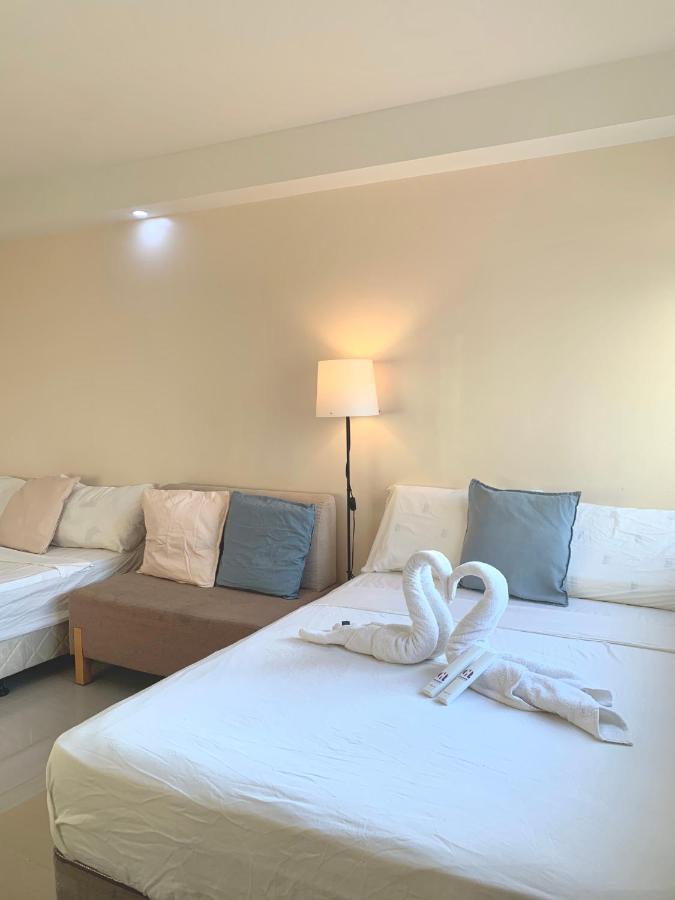 The Persimmon Studios Near Ayala And Sm City セブ市 エクステリア 写真