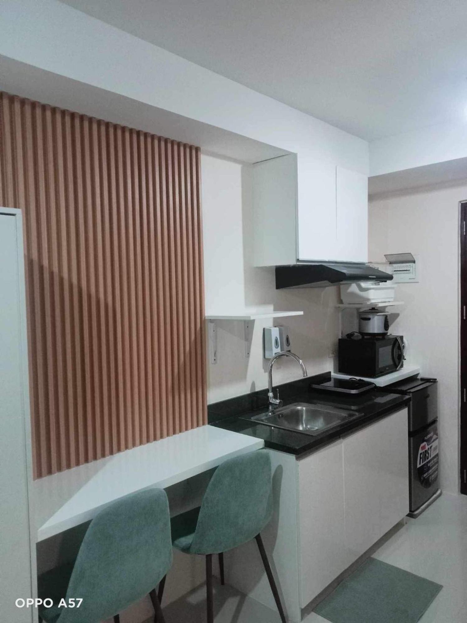 The Persimmon Studios Near Ayala And Sm City セブ市 部屋 写真