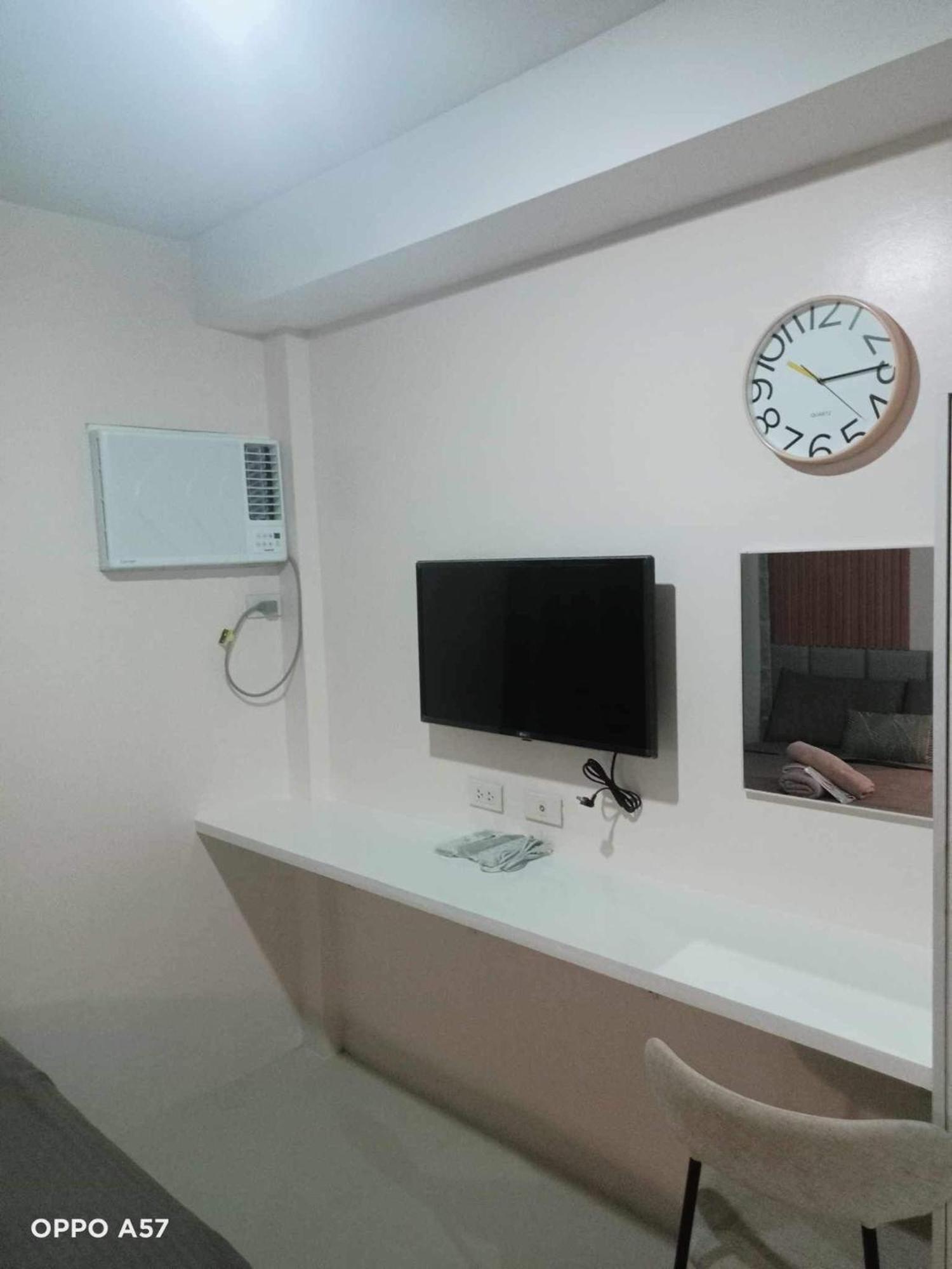 The Persimmon Studios Near Ayala And Sm City セブ市 部屋 写真