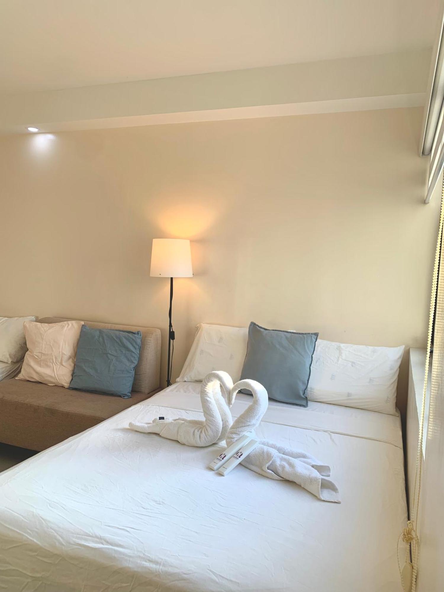 The Persimmon Studios Near Ayala And Sm City セブ市 部屋 写真