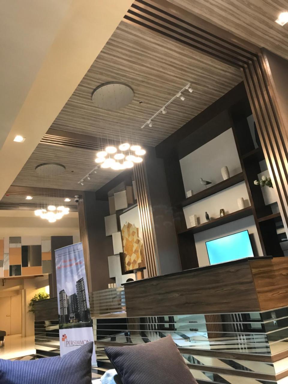 The Persimmon Studios Near Ayala And Sm City セブ市 エクステリア 写真